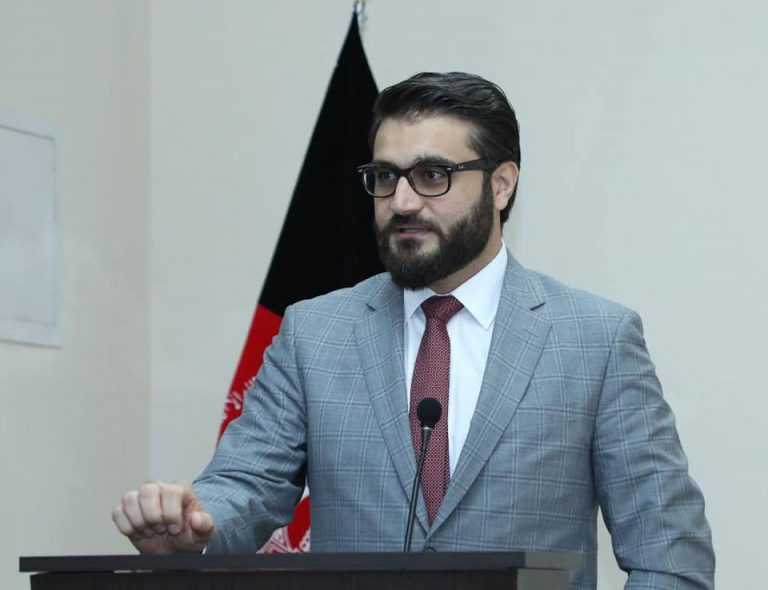 محب
