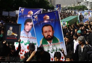 سپاه پاسداران ایران مهاجران شیعه افغانی را برای جنگ به سوریه می‌فرستد. به نقل از بخش فارسی سایت العربیه که به نقل از روزنامه وال استریت ژورنال نوشته است، سپاه در ازای مشارکت افغان‌ها در جنگ علیه مخالفان اسد، ماهانه 500 دالر به عنوان معاش به آن‌ها داده و اقامت‌شان در ایران را نیز تضمین می‌کنند.