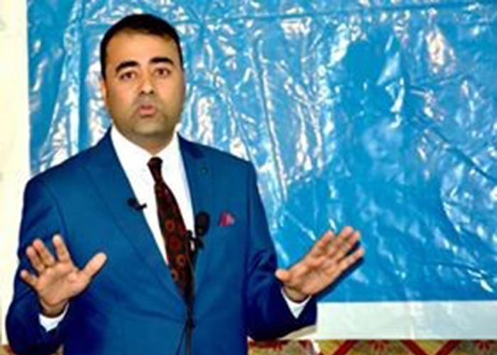 نورآغا شریفی، ریس تلویزیون آرزو در بلخ و استاد دانشگاه