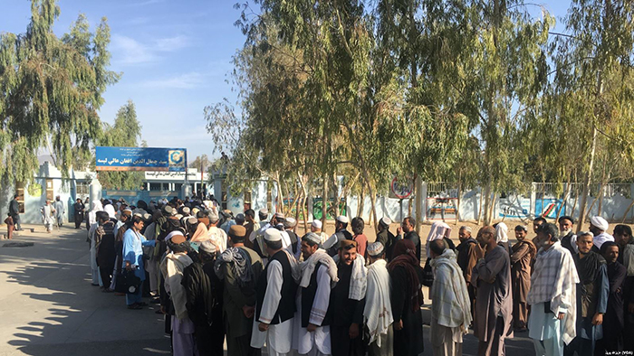 در کنار توجه به انتخابات به فکر زندگی مردم نیز باشید!