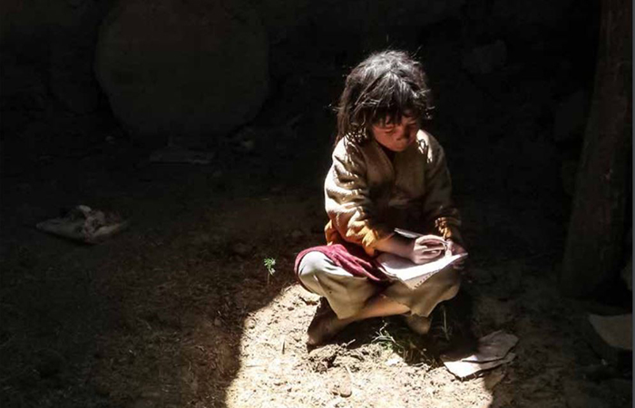 زنگ بی‌نوایی برای نصف کودکان افغان نواخته شد