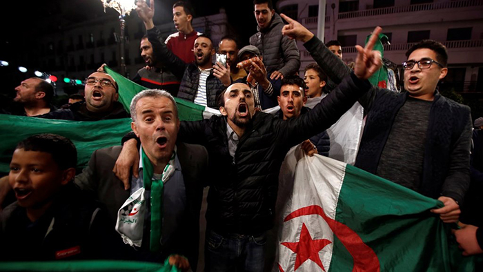 سقوط عبدال‌عزیز بوتفلیقه؛ الجزایری‌ها کشور خود را پس‌ می‌گیرند