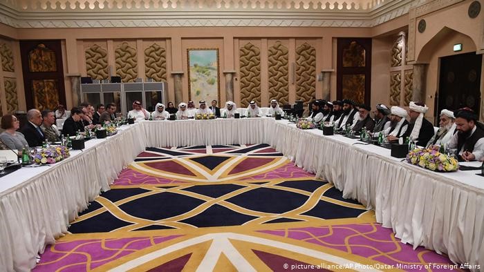 آغاز دوباره‌ی مذاکرات صلح میان امریکان و طالبان؛ کاهش خشونت، محور اصلی گفت‌وگو است