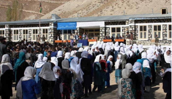ویروس کرونا؛ افغانستان تمام مؤسسات آموزشی را تا پایان ماه حمل تعطیل کرد
