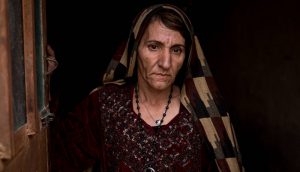 آواره و بی‌پناه؛ زنان در نیمروز برای آرامش معتاد می‌شوند