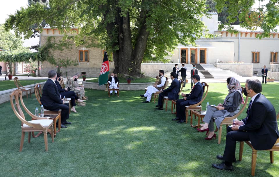 دیدار اشرف غنی با جنرال مک کینزی
