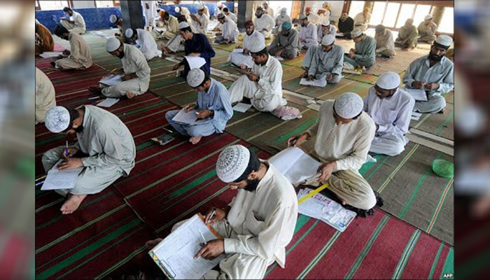 آن شش نفر نسبتا کم‌طالع | طنز