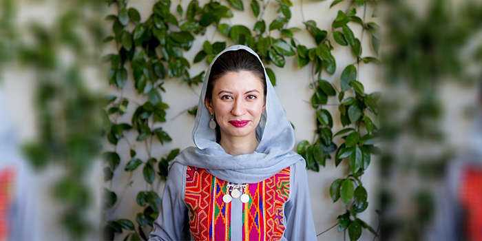 شهرزاد اکبر، رییس کمیسیون مستقل حقوق بشر افغانستان نسبت به بی‌توجهی دولت افغانستان و جامعه‌ی جهانی در خصوص جوانب حقوق‌بشری رهایی زندانیان طالبان و عواقب نگران‌کننده‌ی آن بر «عدالت قربانی‌محور» هشدار می‌دهد - عکس از شبکه‌های اجتماعی