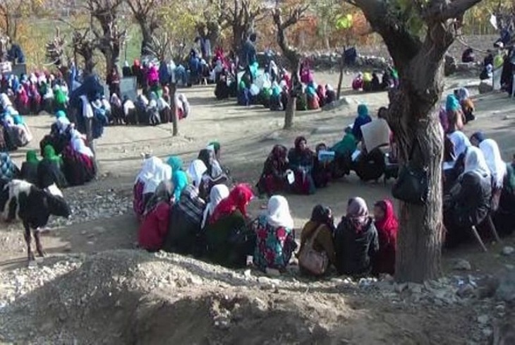 دانش‌آموزان دختر در بدخشان