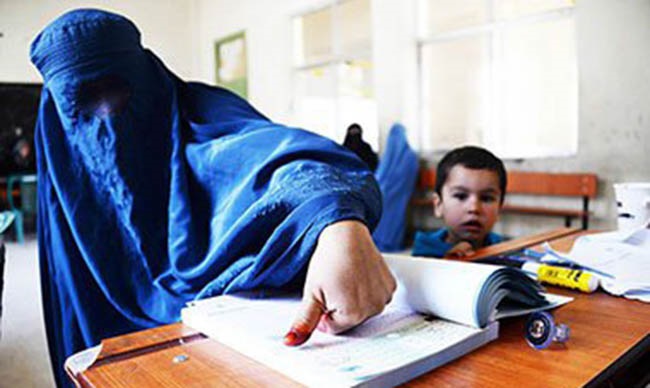 افغانستان و دموکراسی‌سازی وارونه
