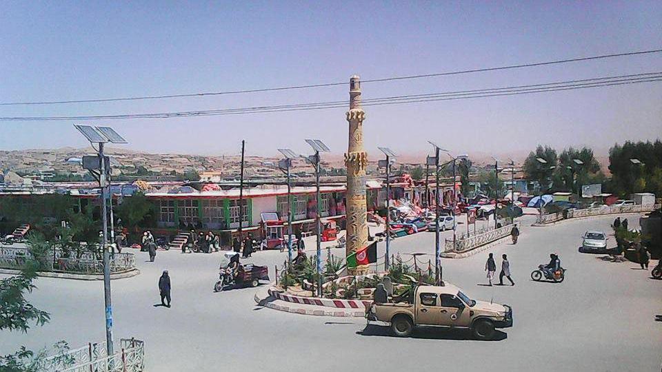 غور
