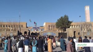 رانندگان معترض به آتش‌سوزی در گمرک اسلام‌قلعه