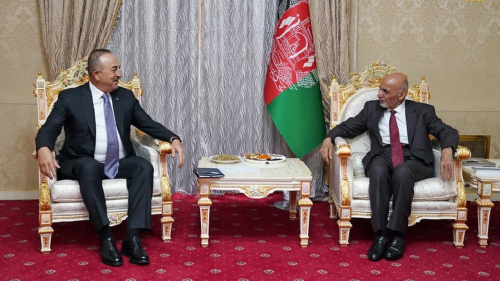 دیدار غنی با وزیر خارجه‌ی ترکیه