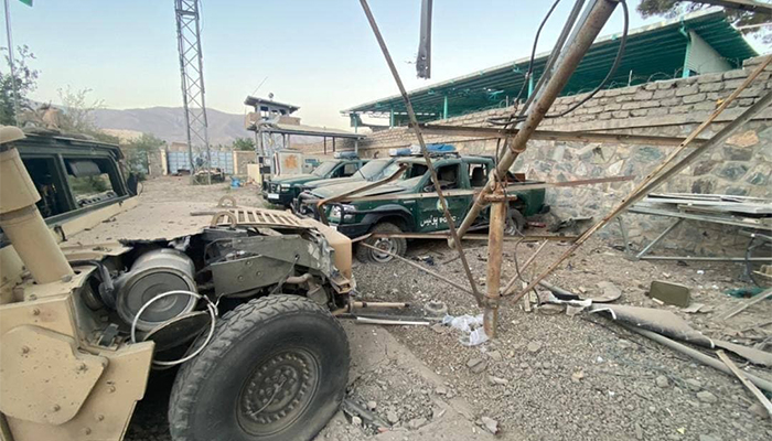 نیروهای دولتی جمعه، 28 جوزا، قرارگاه‌شان را در ولسوالی اوبه در شرق شهر هرات را تخلیه کرده‌اند. عکس: شبکه‌های اجتماعی