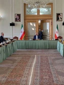 نشست بین‌الافغانی در حضور وزیر خارجه‌ی ایران در تهران