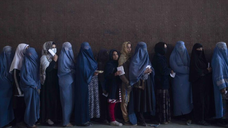 دیده‌بان حقوق بشر: مردم افغانستان در میان ظلم و قحطی گرفتار شده‌اند