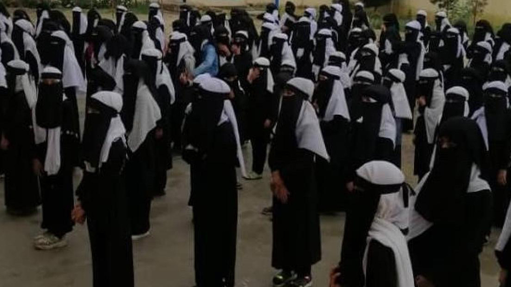 حجاب در مکاتب