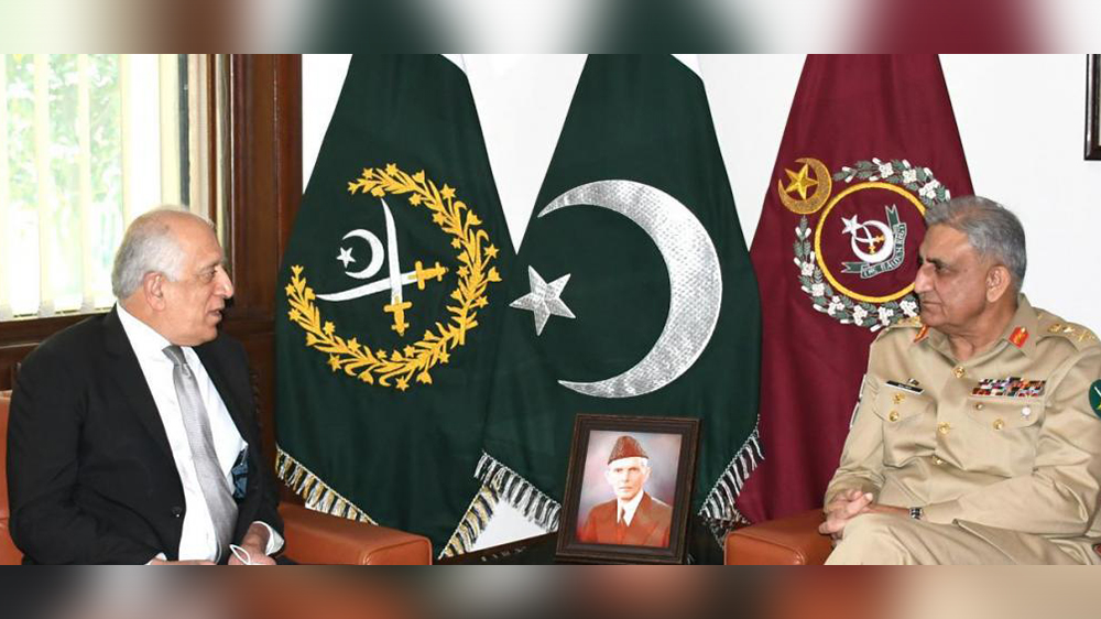دیدار خلیل‌زاد با قمر جاوید باجوه