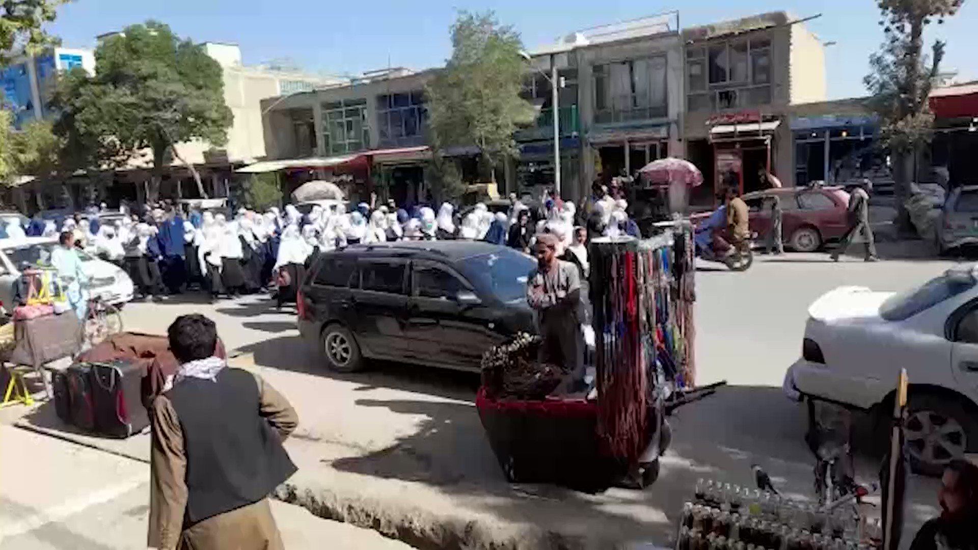 اعتراض دختران