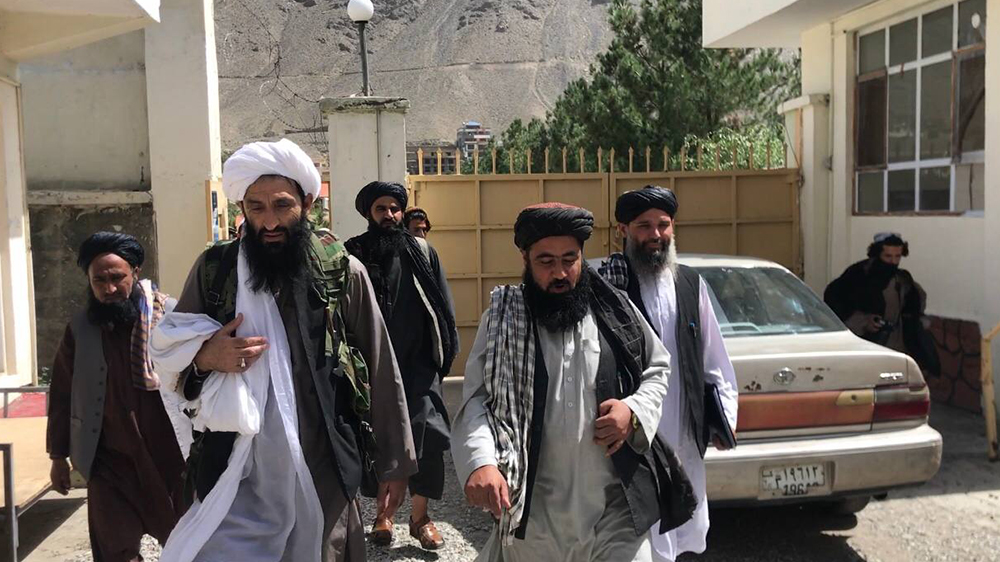 طالبان در پنجشیر ۴۰۰ نفر وابسته به والی و فرمانده امنیه‌ پیشین خود را برکنار کردند