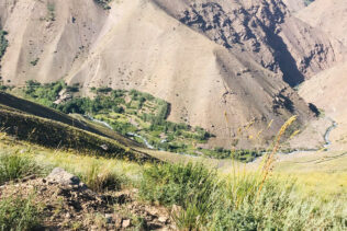 طالبان ساکنان یک روستا را در پنجشیر مجبور به کوچ کرده‌اند
