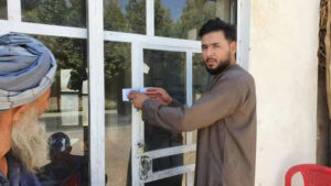 طالبان در تخار ۱۶ کلینیک و داروخانه را مسدود کرده‌اند