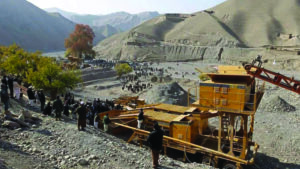 منابع در تخار: انجنیران چینی معدن طلای چاه‌آب را به‌گونه غیرقانونی استخراج می‌کنند