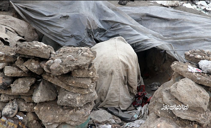 افراد معتاد به مواد مخدر در فاریاب می‌گویند که طالبان آنان را لت‌وکوب می‌کنند.