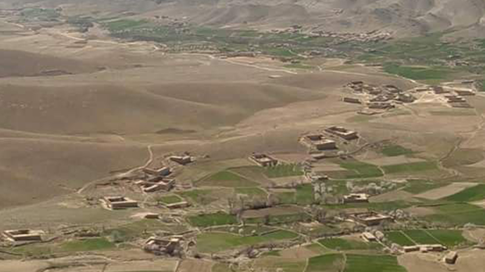 طالبان یک مرد و دو زن را در دایکندی در ملاءعام شلاق زدند